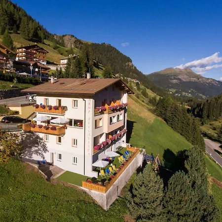 Garni Bellavista Hotel Arraba